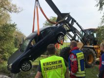 Einsatz_34_2021_BergungPKWWeiher_15