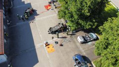 E486DB62-0574-44FC-87B5-2EC305C84428